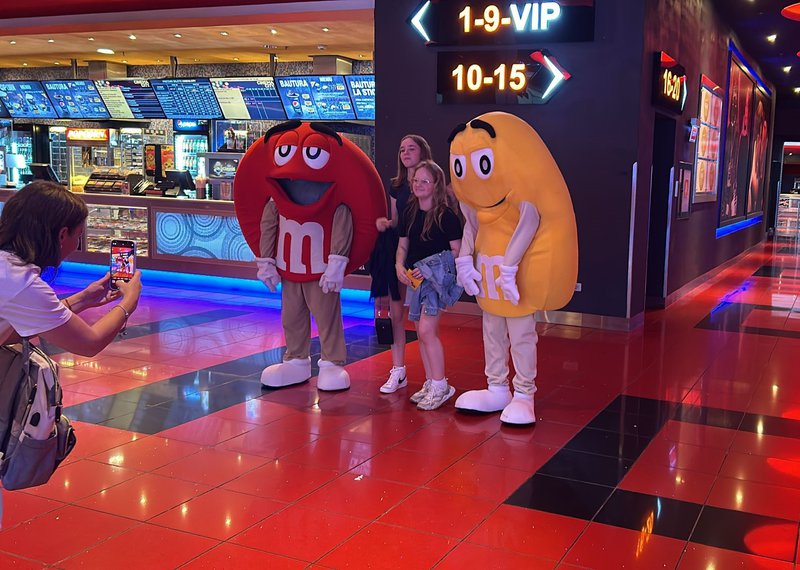 Activare mascote M&Ms.jpg